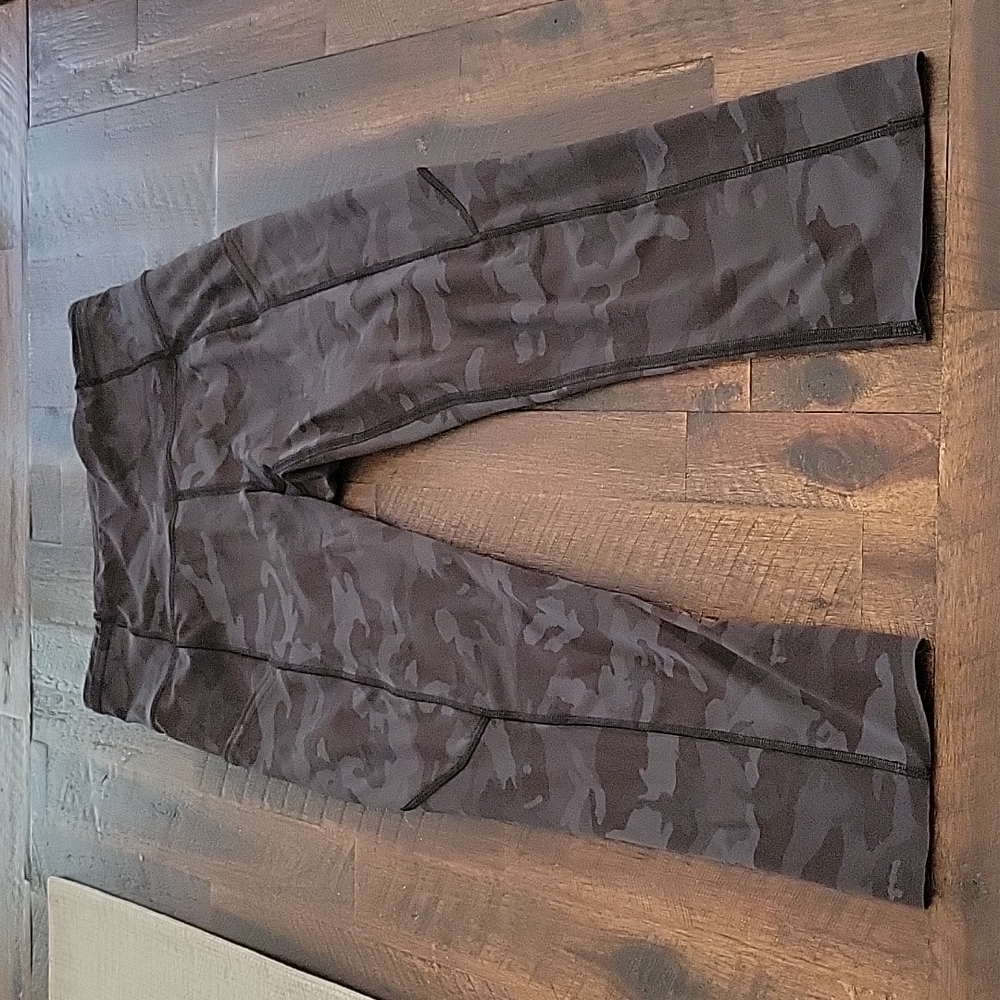 Lululemon Fast and Free 19" Crop
